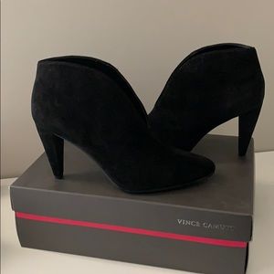 NIB Vince Camuto Black Suede Bootie 7.5